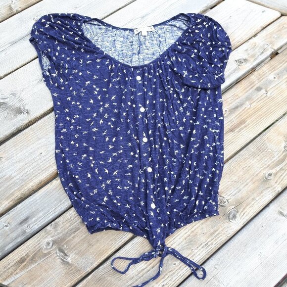 Agenda Tops - AGENDA Front Tie Birds in Flight Blouse Large